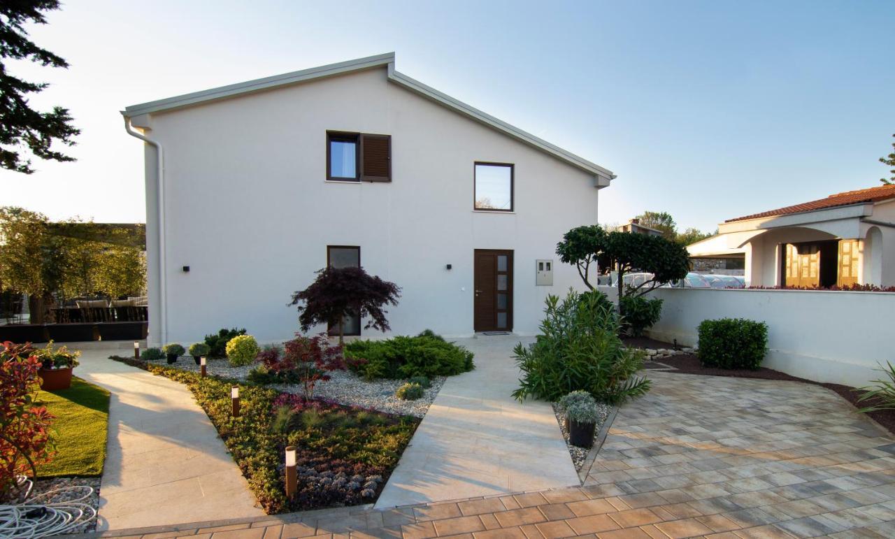 Villa Caprice - Krk Milohnici Экстерьер фото