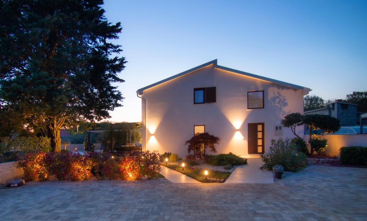 Villa Caprice - Krk Milohnici Экстерьер фото