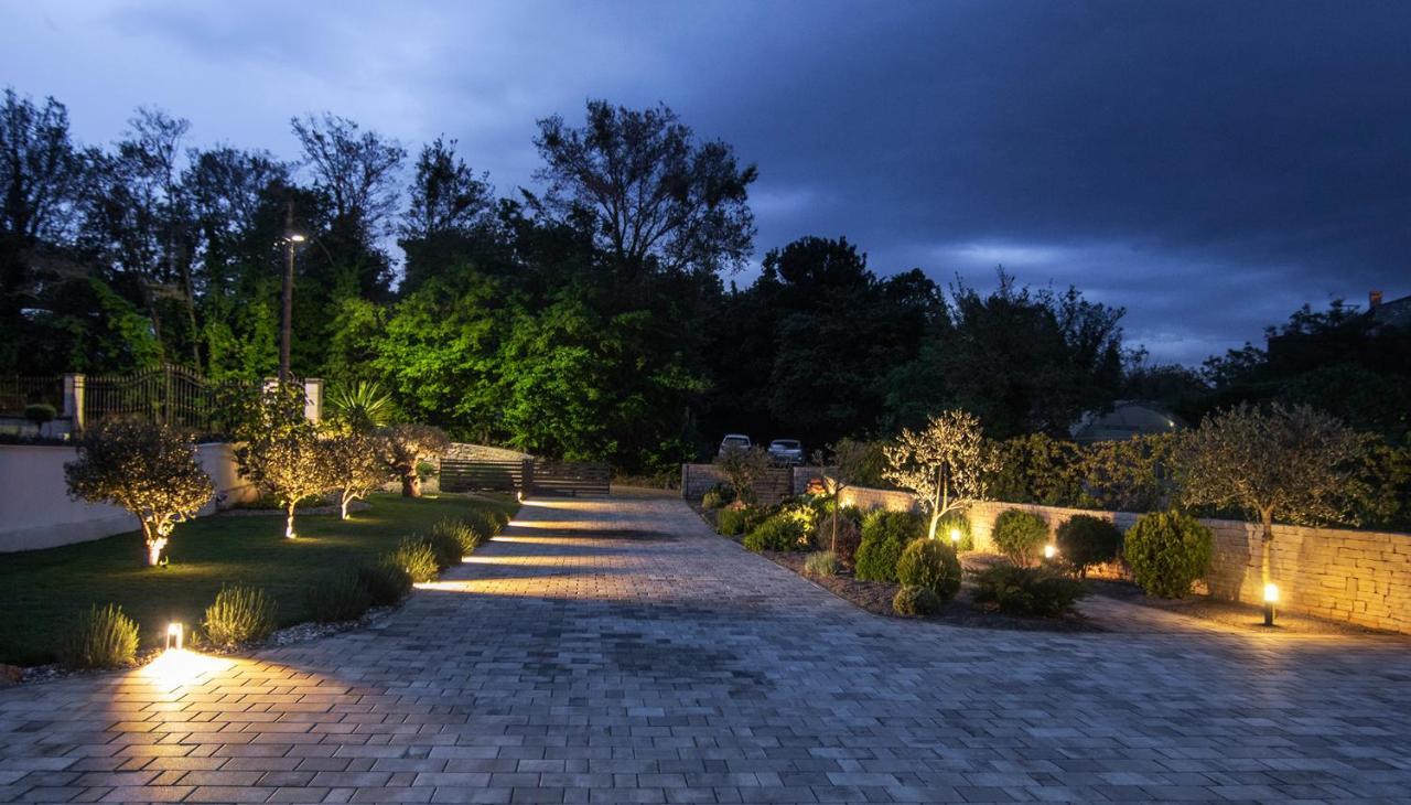 Villa Caprice - Krk Milohnici Экстерьер фото