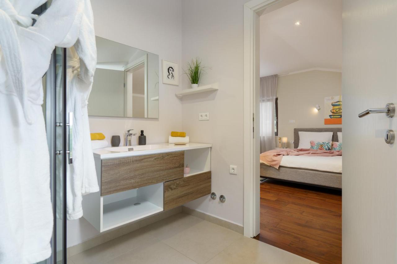 Villa Caprice - Krk Milohnici Экстерьер фото